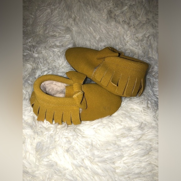 Monkey feet Yellow Bow Kids Shoes - Picture 6 of 16